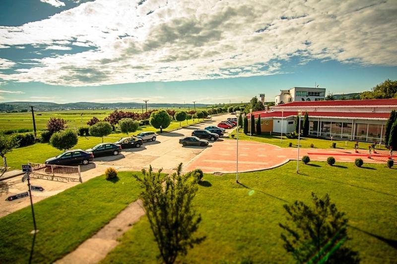 Hotel Star Piteşti Eksteriør bilde